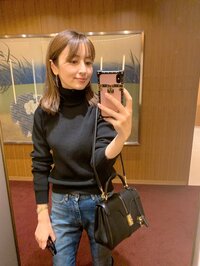 矢田亜希子『ニットとデニム』