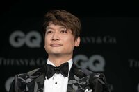 香取慎吾、東京タワーに“キス”する姿に「東京タワーになりたい」ファン殺到