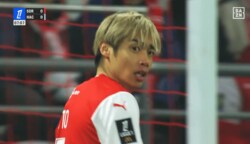 漫画かよ！ 伊東純也に“４人マーク”の大包囲網！「ネイマールやん」「すげえな」超警戒されても軽々突破した瞬間