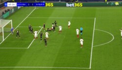 日本代表入りも？ チェイス・アンリ、CLで敵をなぎ倒す！ 圧巻フィジカル発揮→豪快シュートの一部始終にスタジアム騒然