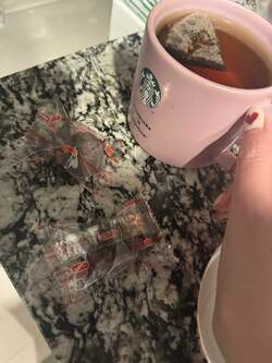 元SDN48の尻無浜冴美、『シャトレーゼ』系列店で購入したコスパが良い商品「これなら20個も入ってる！」