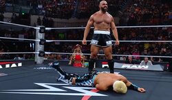 「おいおい瞬殺だよ」日本人スーパースター、米マットで屈辱的敗戦 対戦相手の暴挙に女性レフェリーもブチギレ