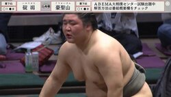 張り手、流血、豪快投げ…18歳の“化け物”新人力士が強すぎる「モノが違いすぎ」館内は大喝采