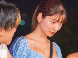 美人すぎるカフェ店員、好きな人と他の女とのイチャイチャ2ショットに動揺「めっちゃ美男美女…」
