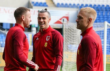 言葉にできない！」ウェールズ代表ベイル、64年ぶりのW杯出場に喜びを