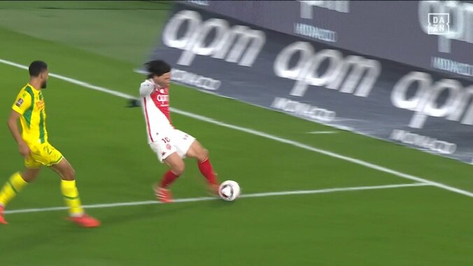 【映像】南野拓実、守備置き去りの猛烈サイド突破→同点ゴールお膳立て