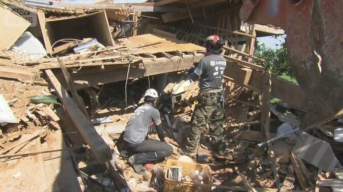 熊本地震　倒壊家屋から大切なものを救出　被災者の心を支える活動　災害NGOに密着 1枚目
