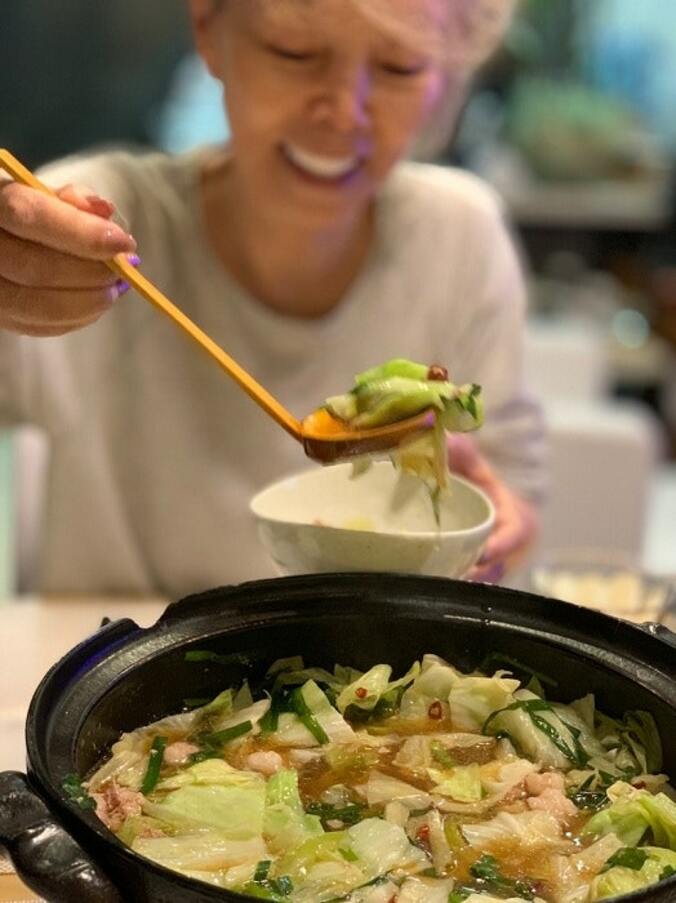  研ナオコの夫、妻が食べたがっていた品で夕飯「具がなくなったらちゃんぽん麺」  1枚目