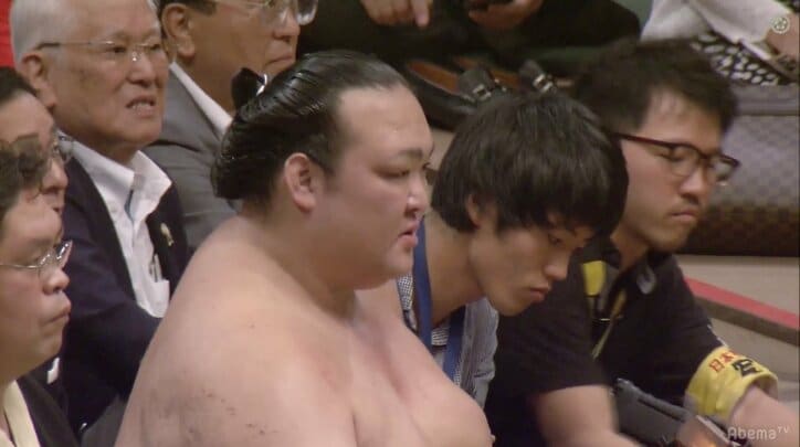 連日必死の稀勢の里、連敗は回避　6勝目で9場所ぶりの勝ち越しにあと2つ