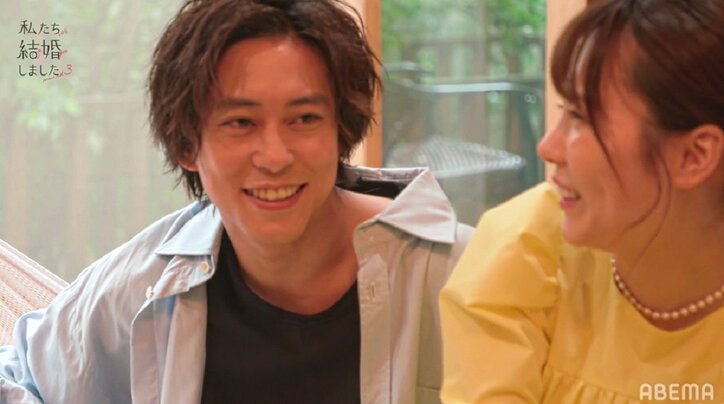 島崎遥香が笑顔で「がっくん」佐野岳、ガッツポーズで大喜び！ハンモックで超密着『私たち結婚しました3』第4話