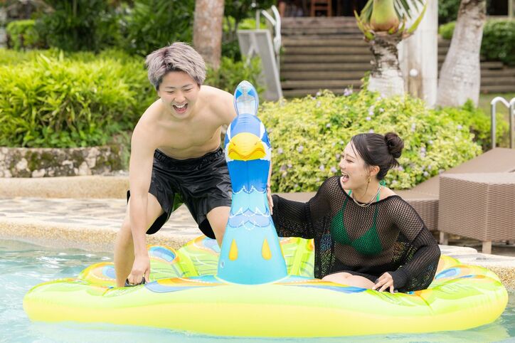 那須川天心の弟に片思いの黒髪JKギャル、透けトップスから大人っぽいビキニがチラリ!