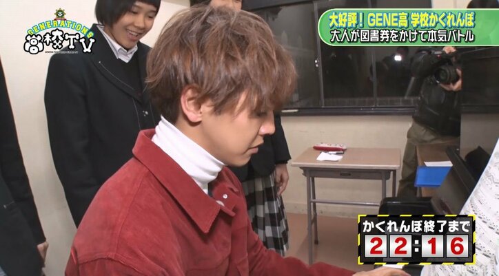 王子・涼太が即興でピアノを披露！　見事な腕前に生徒たち大興奮