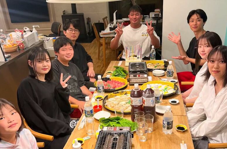 ボディビル日本一に輝いた8人兄弟のイケメン高校生、1か月の食費にスタジオ衝撃！「卵は1日10個食べる」