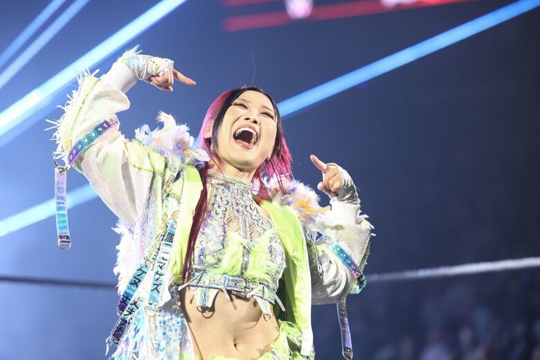 「日本が誇るスター」人気日本人女子レスラーと“平成の歌姫”異色２ショットに反響「楽しそうで何より」