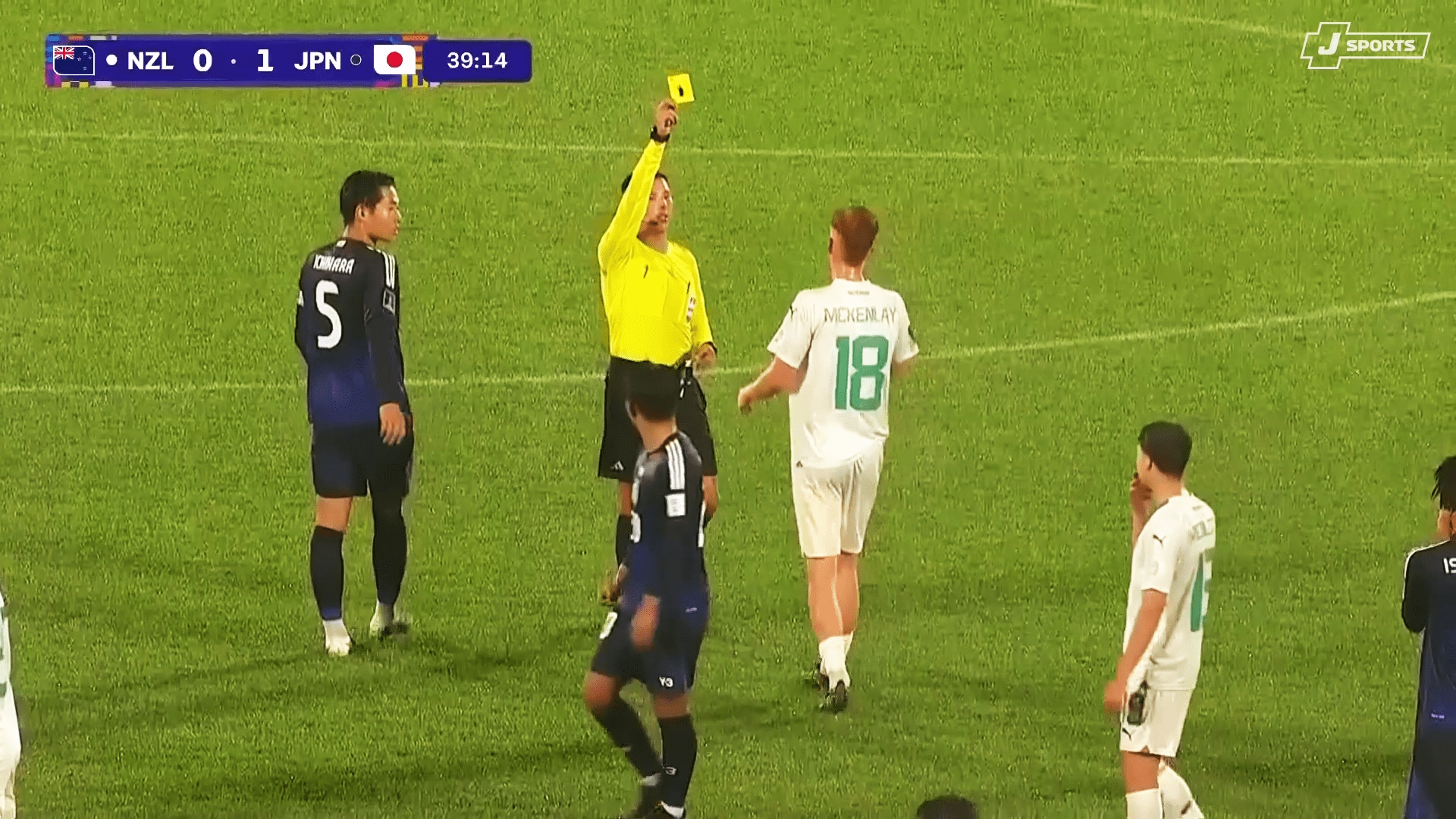 マッケンレーは退場ではなく警告の判定に