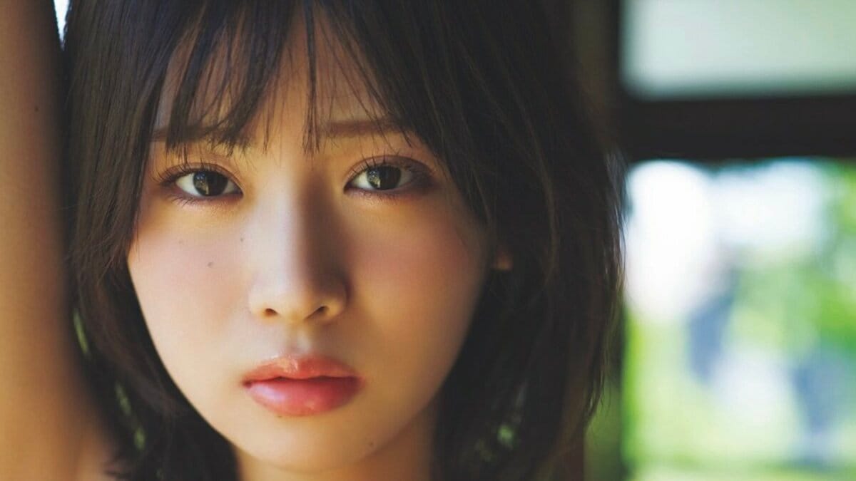 NMB48・芳賀礼、20歳を迎えたフレッシュガールの“夏先取り”グラビア 