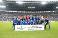 町田vs東京VのJ2頂上決戦「東京クラシック」に観客3万8402人が集結 “応援列車”も話題に