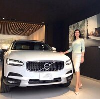 AHN MIKA『VOLVO新車で夫婦でお花見へ！』