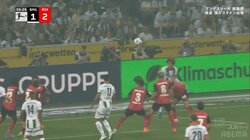 「どんだけ飛ぶんだよ」板倉滉、王者相手に反撃の“超豪快ヘッド”炸裂　背後から覆いかぶさる特大ジャンプで同点ゴール演出の瞬間