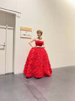  小柳ルミ子、少しでも太ると着られなくなるドレス「極細」「フランス人形みたい」の声 