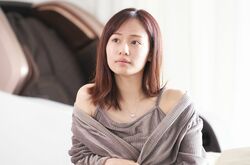 モテモテの田中みな実似33歳美女、無防備な部屋着姿でくつろぎ中に突然イケメンジム経営者がアポなし訪問「どうしても話したい」