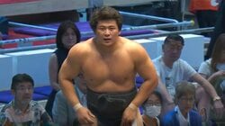 背筋力265kgの男前力士がまさかの顔面プレス＆1分超の激闘であわや！「まわし解けそう」「見えちゃう！」視聴者ヒヤリ