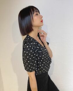 「荒れ果てた髪がさらさら～つやん～」モデル雀士の岡田紗佳、お手入れ直後の美髪ショットに称賛相次ぐ