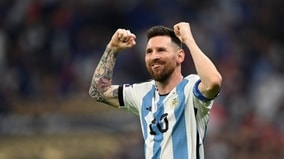 メッシ、W杯史上初の選手に！全ステージでゴールの偉業達成！