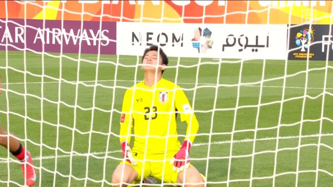 「高い勉強代」日韓戦で“３連続ミス”からアディショナルタイムの悲劇…「簡単に下げちゃダメ！」「ボールロストが…」U-20日本代表が痛恨失点 4枚目