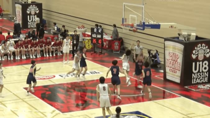 「将来が楽しみすぎる！」女子高校1年生PGの高速ドライブ→ふわりレイアップに絶賛の嵐 2枚目