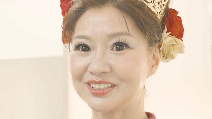 【写真・画像】「20歳の頃よりキレイ！」 “ミスコン荒らし”57歳女性芸人の美肌「27、8歳より今のほうが断然コンディション良い」　1枚目