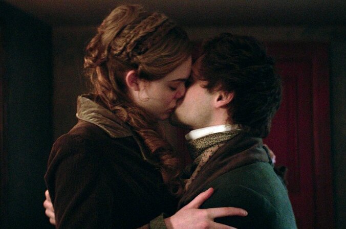 エル・ファニング、初めて挑んだベッドシーンで官能美を発揮！　『メアリーの総て』本編映像解禁 2枚目