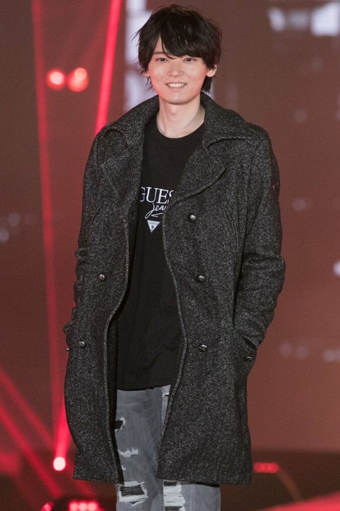 広瀬アリス＆すず姉妹の”イチャイチャ”に大歓声！ 初の幕張開催に3万1000人集結 -ガールズアワード2017A/W【画像集】 4枚目