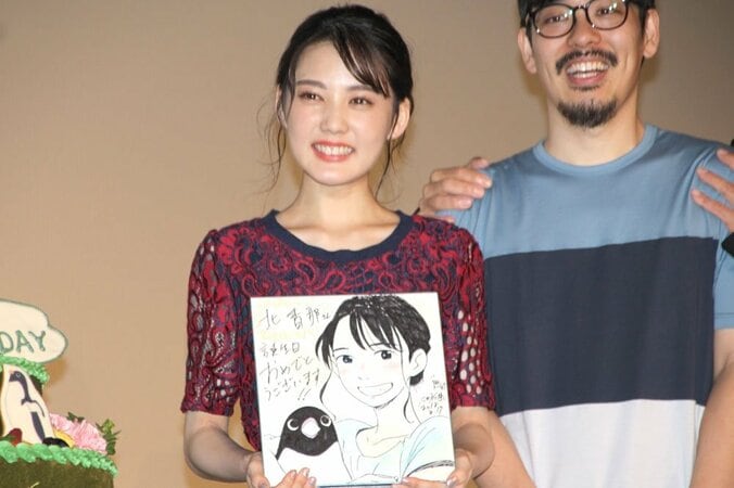 蒼井優、33歳誕生日にサプライズケーキ登場も「台本に書いてあった」と暴露 8枚目
