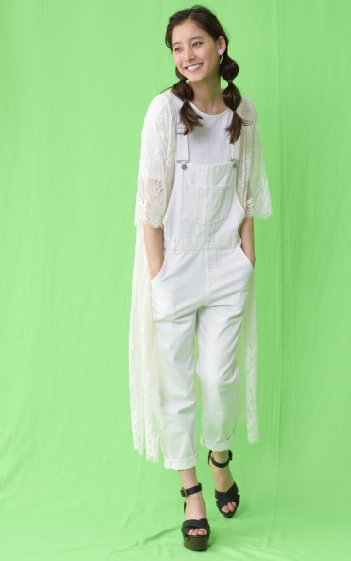 新木優子、“モテファッション”に身を包む！　吉沢亮主演『あのコの、トリコ。』新カット公開