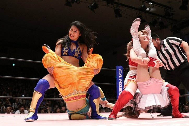 才木玲佳とのコンビで敗れた伊藤麻希にも大コール発生！東京女子プロレス、新タッグ王者は坂崎ユカ＆瑞希