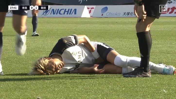【映像】倒れた選手の足が股間直撃