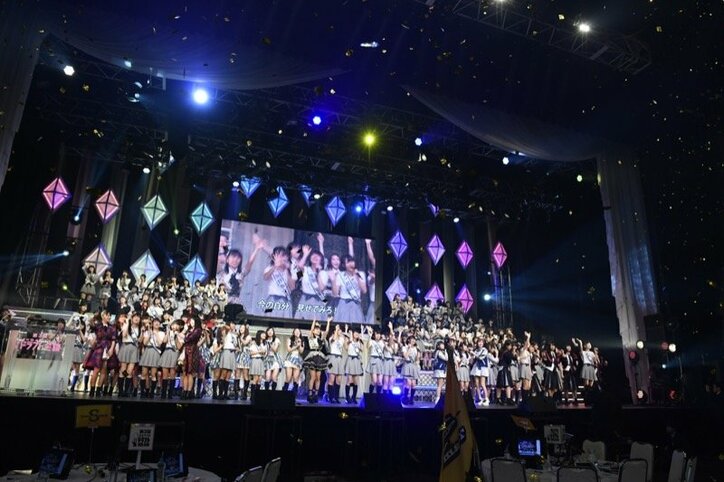 岡田奈々、抽選で交渉権を2度獲得する強運ぶり　AKBドラフト会議が開催