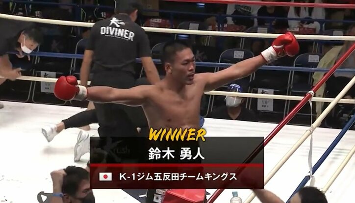 “元暴走族vs東大卒官僚”は悶絶KO決着！ リングでしか交わらない２人が魅せた壮絶な打撃戦