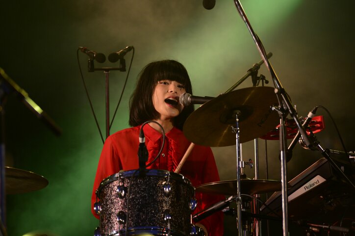 ゲスの極み乙女。、サカナ、THE BAWDIESらにオーディエンス歓喜 ライブ写真とセットリストを公開【メトロック2016 東京開催day1】