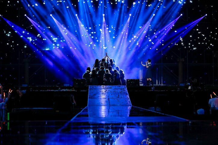 欅坂46『欅共和国』今年も大盛況で閉幕！ MCでは11ヶ月ぶりの「てち」照れ笑い