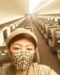 美川憲一、新幹線の中で撮った自撮りショットを公開「貸し切り状態よ～」