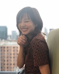 元AAA・伊藤千晃、くしゃっと笑う無邪気な笑顔にファン悶絶「本当に最高です…」