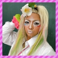 「違う意味で優勝」「想像の斜め上をいった」数原龍友、“ヤマンバJK”変身ショットにファン驚愕！