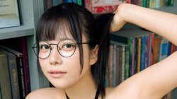 東雲うみ、“フェチ心”を刺激＆少しの背徳感を魅せるグラビア 『ヤングアニマルWeb』登場