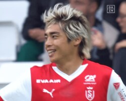 “超反応ゴール”の伊東純也、ベスト11を“ダブル受賞”！「天井にぶち込んだ」韓国代表FWらと並びリーグアン６節で栄誉