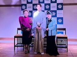  デヴィ夫人が一目惚れの181cmの長身男性「美男子ですね」「素晴らしい」の声 