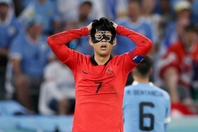 韓国、ワールドカップ初戦はウルグアイと白熱ドロー…2度ポストに救われる