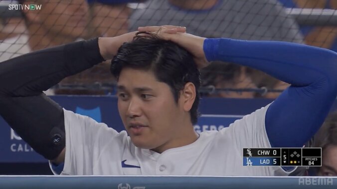 ロバーツ監督“憮然” ド軍中継ぎ右腕、痛恨の押し出し四球に怒り露わ 解説者も苦言「自滅ですよね」二死奪うも突如乱調 2枚目