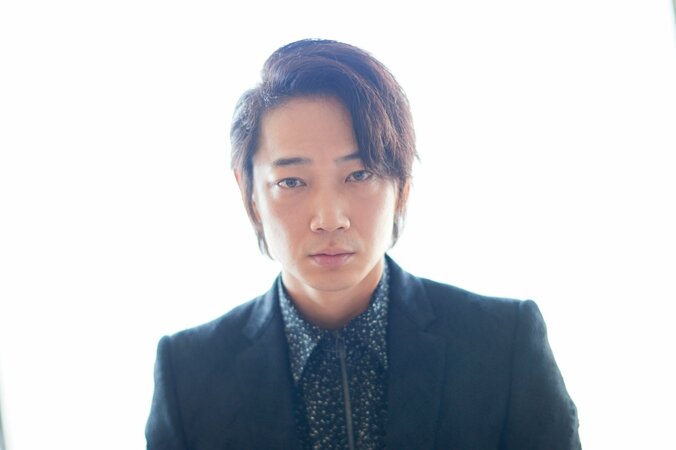 綾野剛、柳楽優弥を絶賛「20代でNo.1」 5枚目